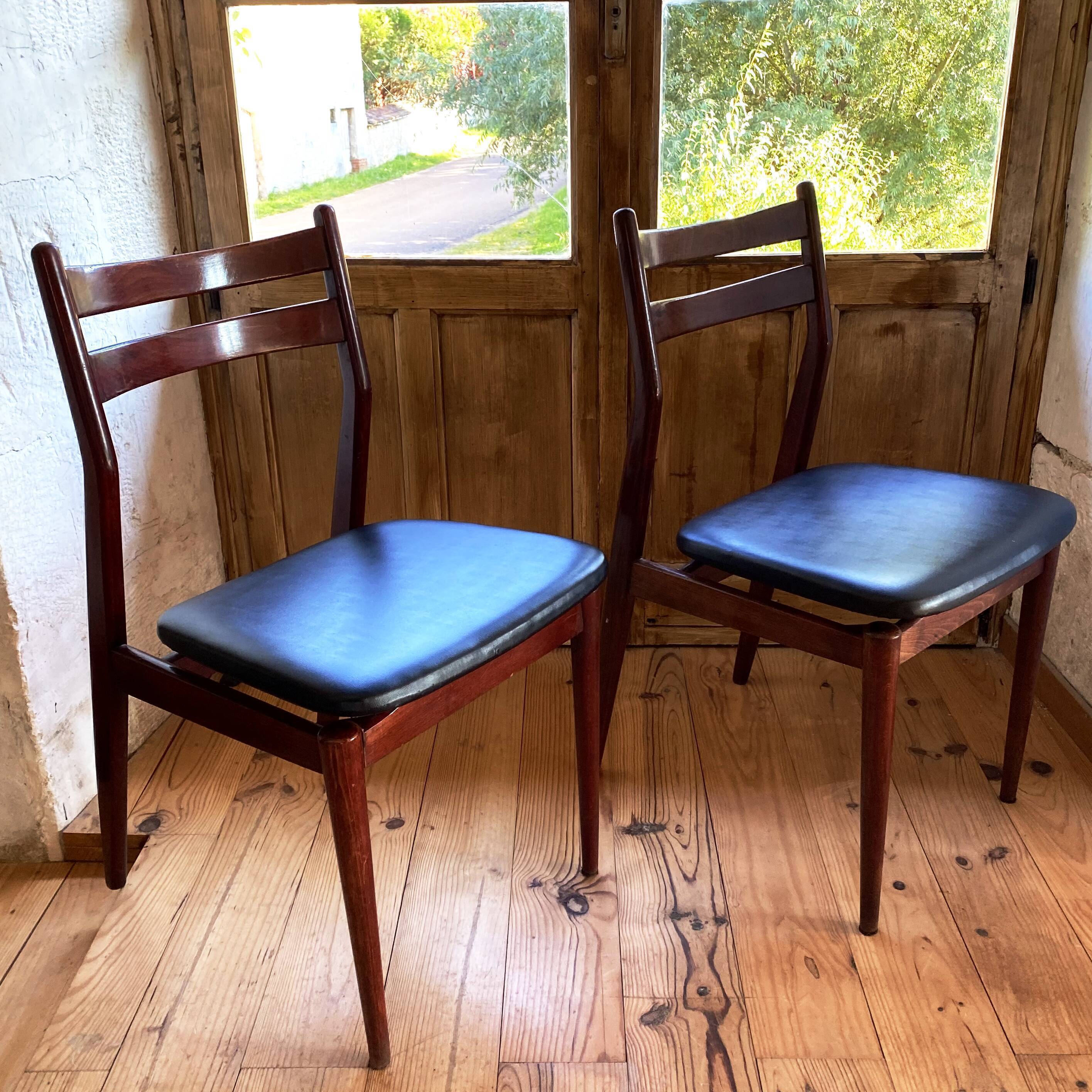 Pair of Scandinavian chairs 60s