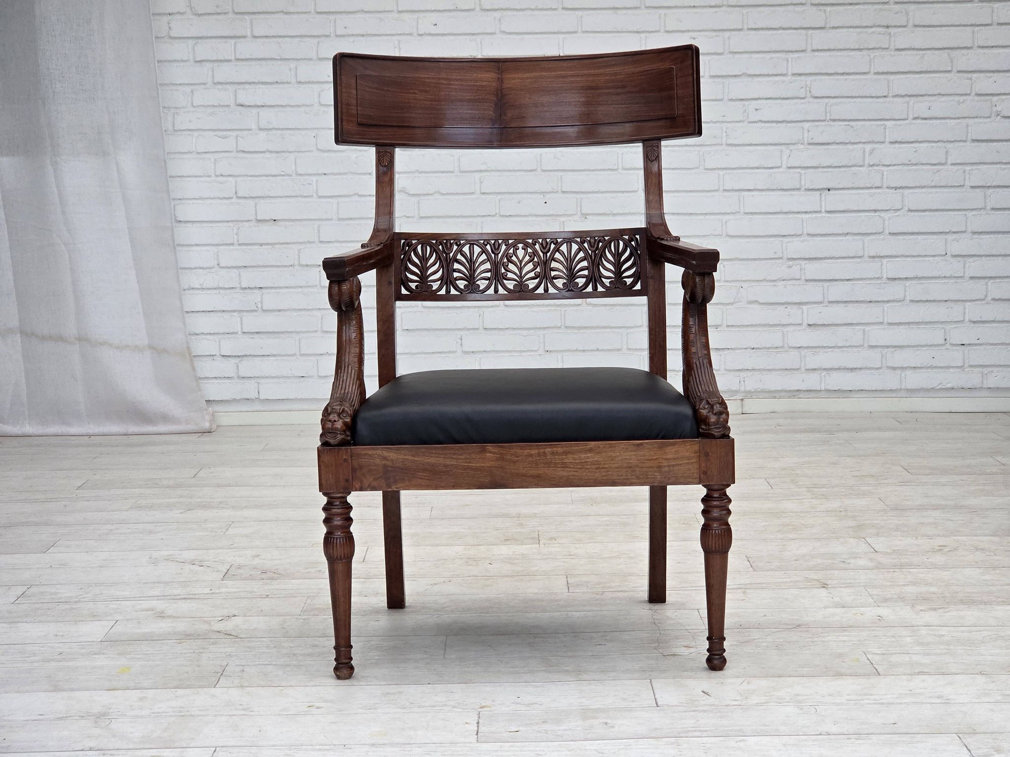 1920-30s, set of 2 armchairs, design after Georges Jacob, carved teak wood.