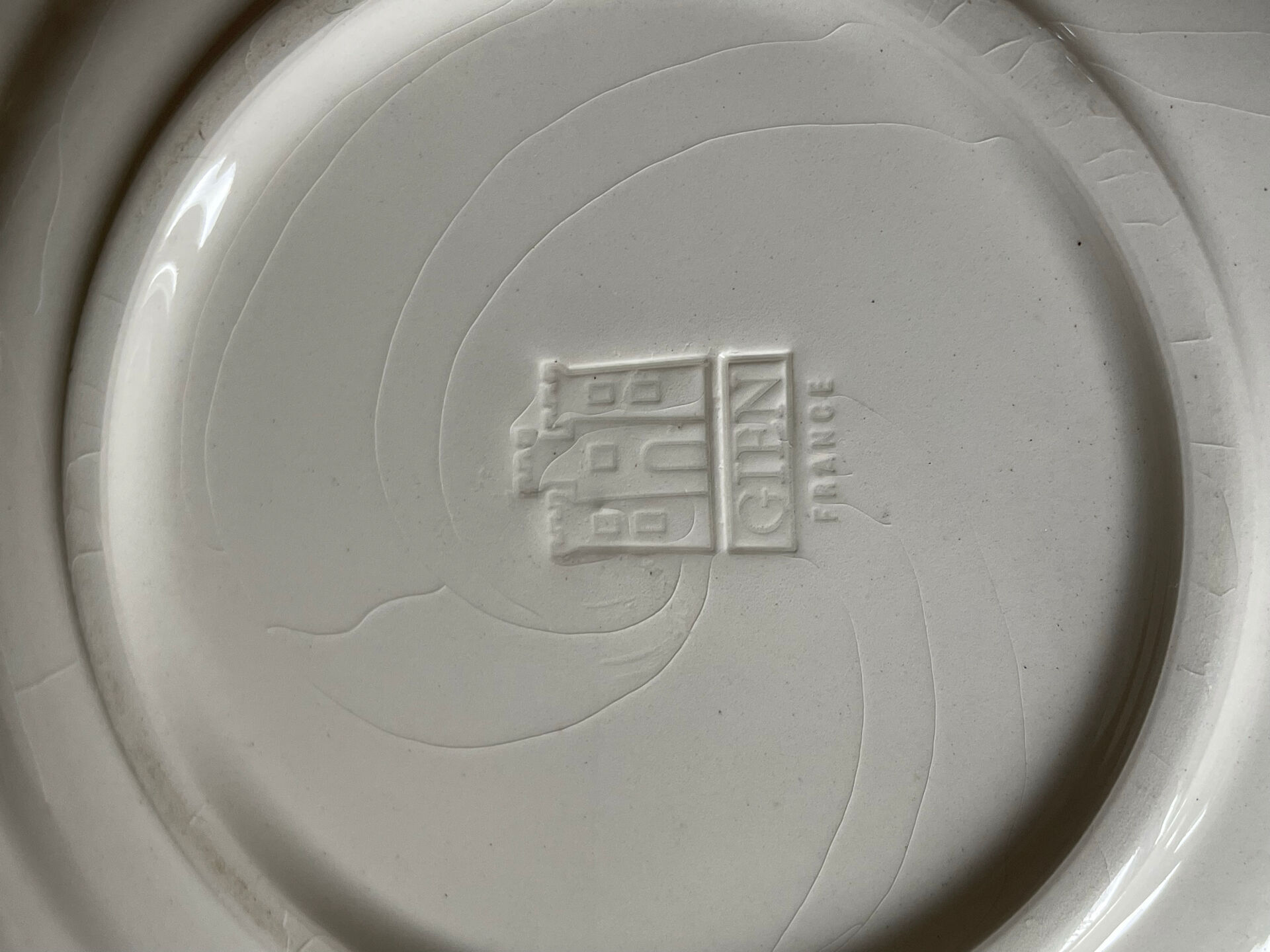 Five dessert plates "capucines" in Gien earthenware.