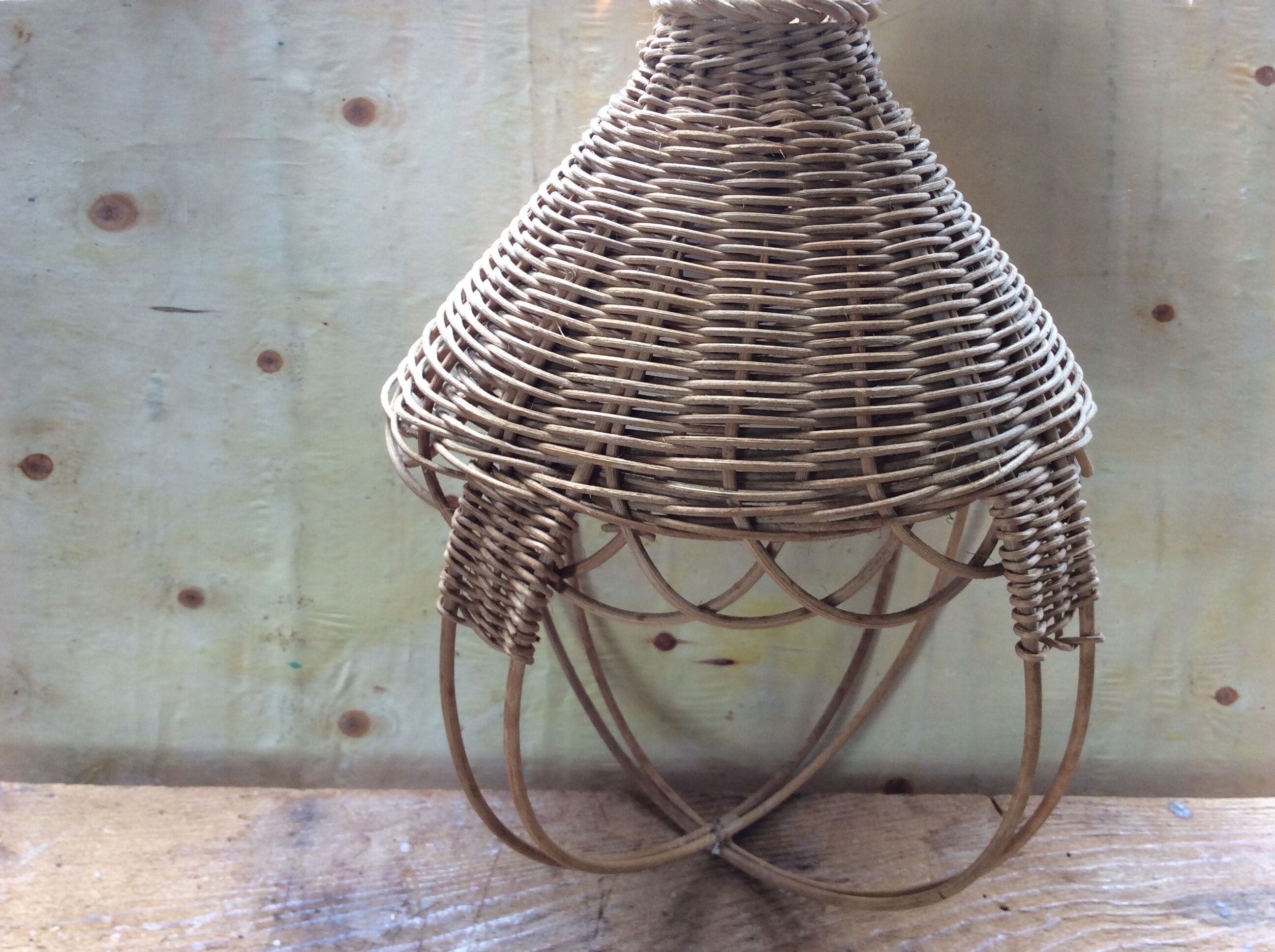Hanging lamp wicker