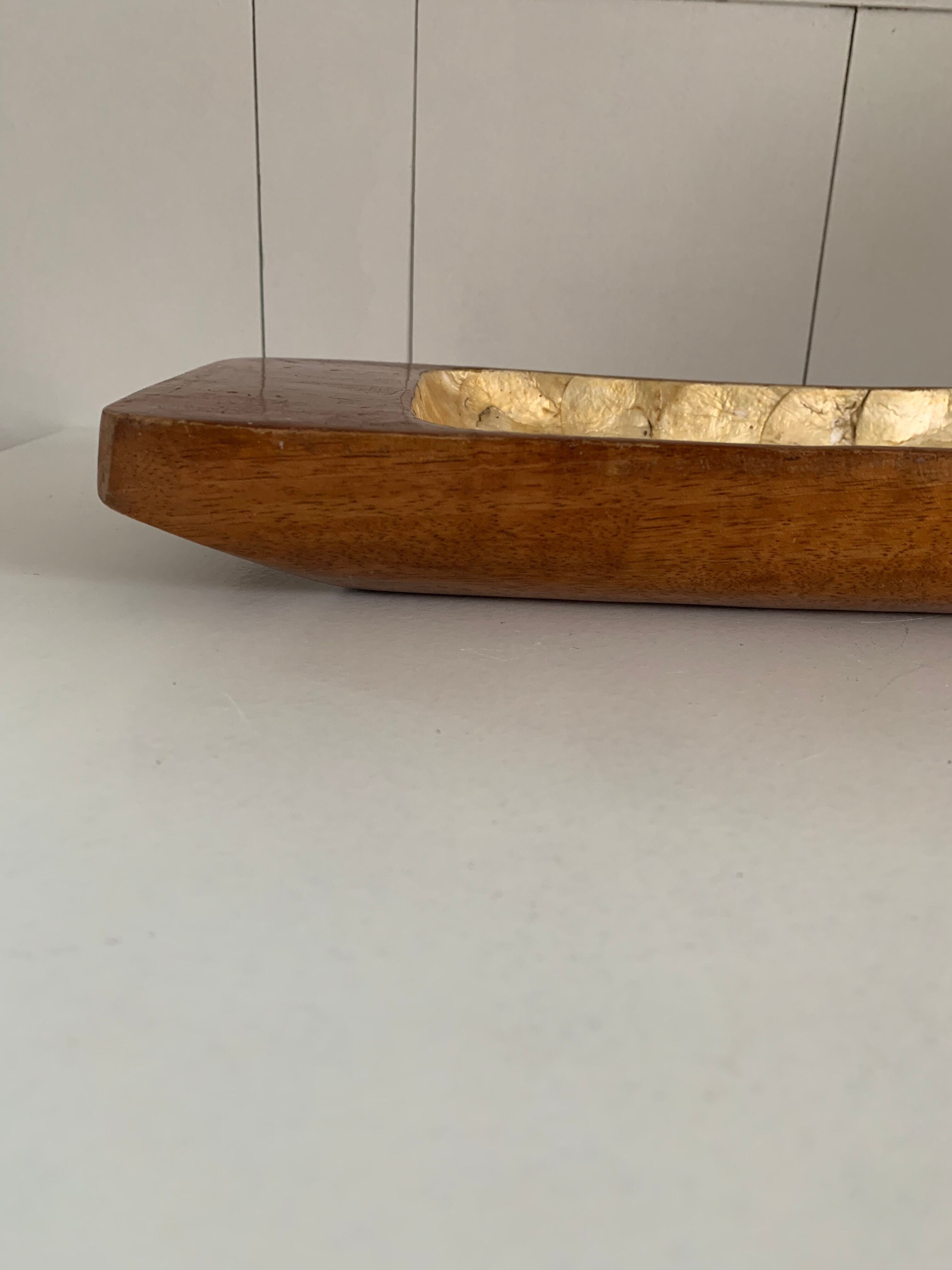 Flat wood and mother-of-Pearl