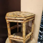 Tabouret, table d'appoint en bambou brûlé vintage