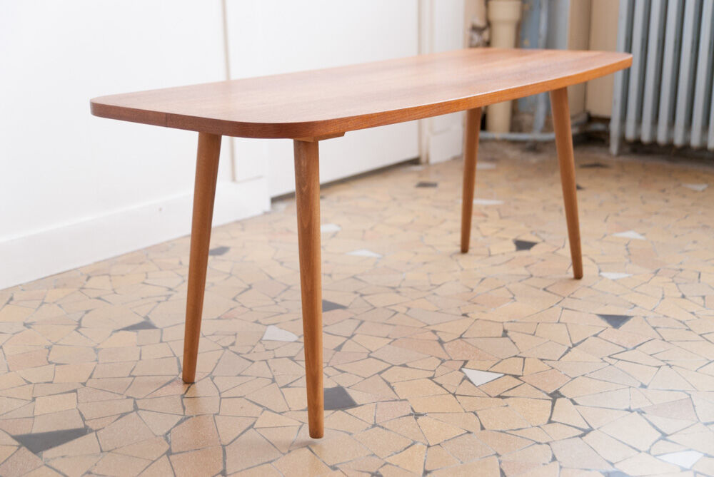 Low table feet spindles