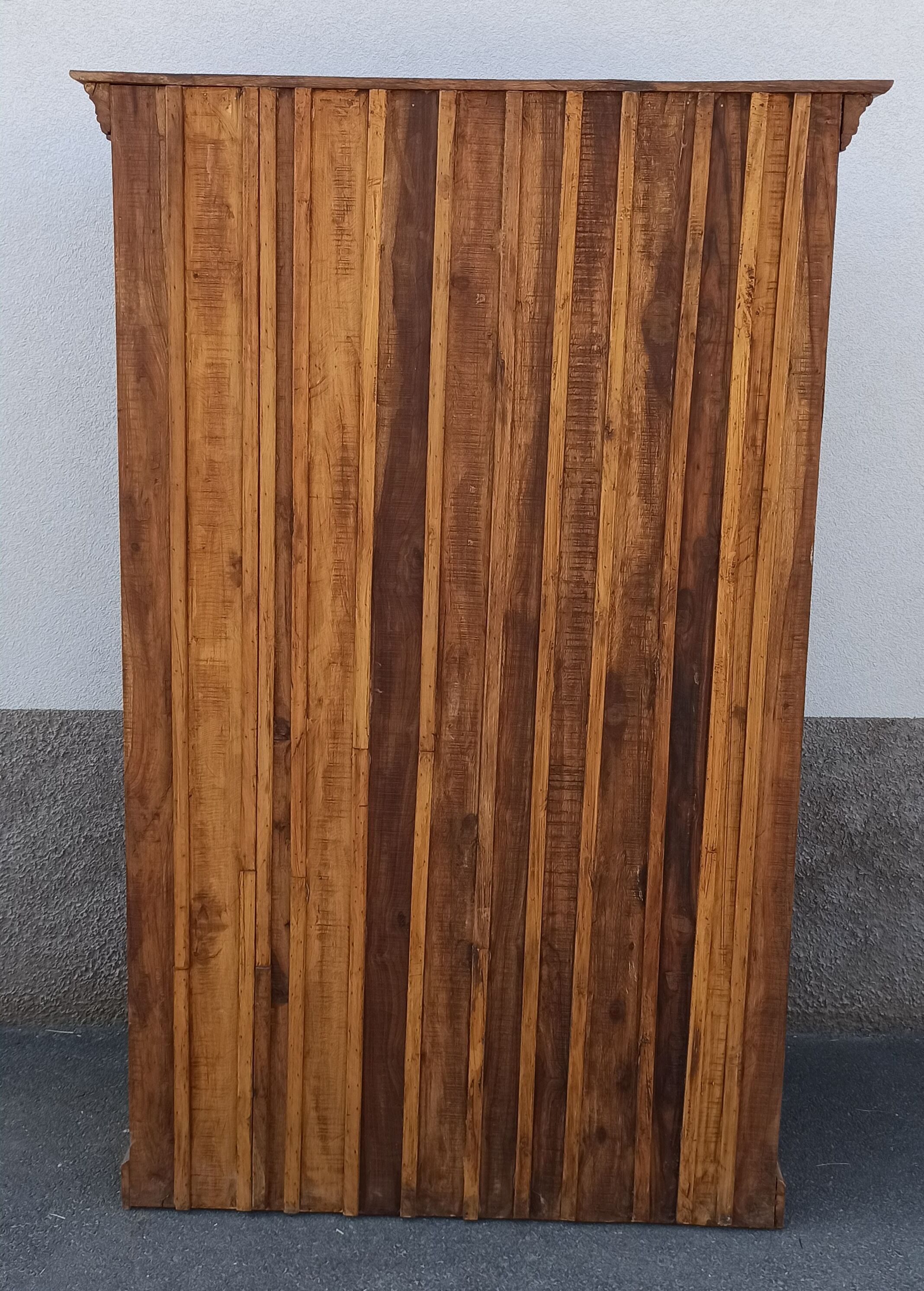 Glazed wooden cabinet