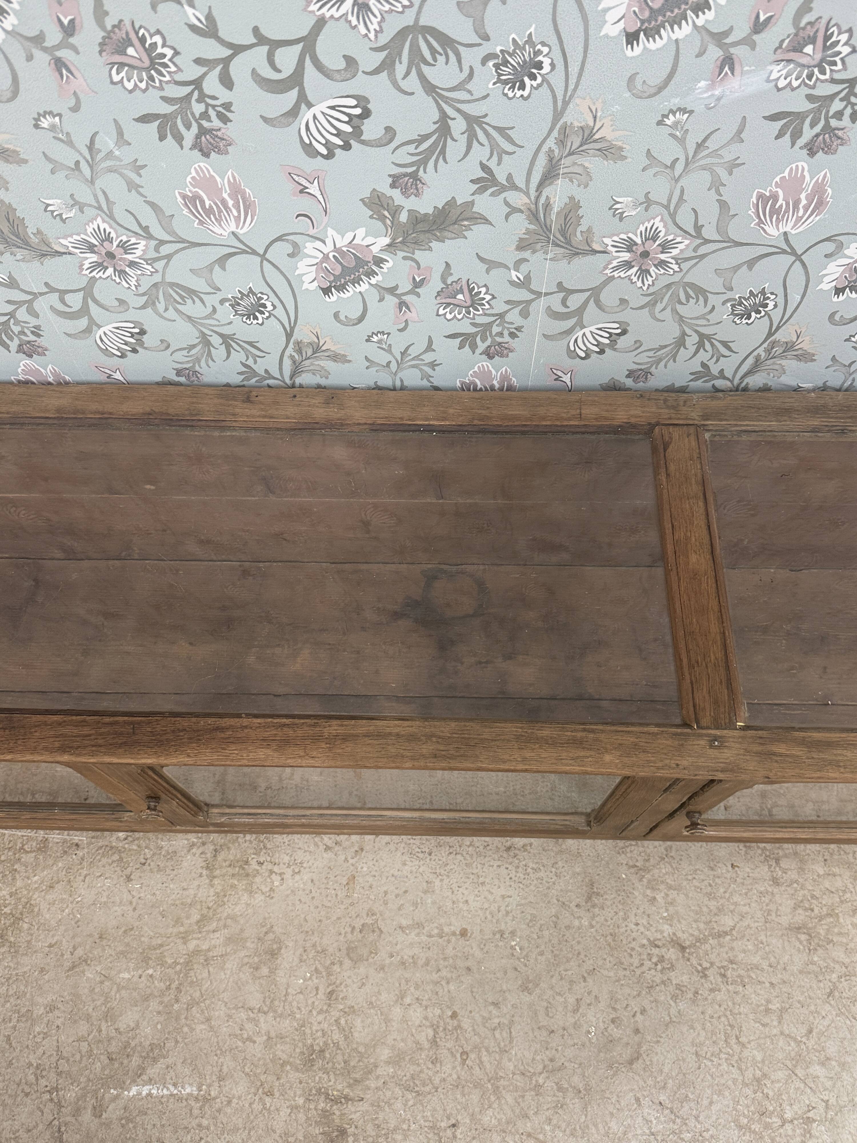 Antique shop display cabinet in oak (renovated)