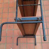 Shelf on foot