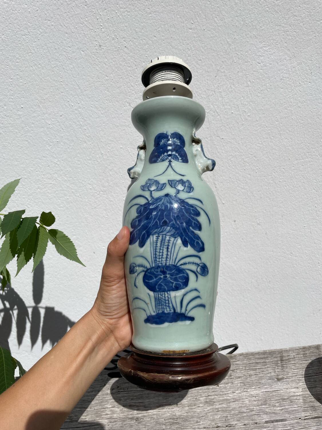 Ceramic lamp base
