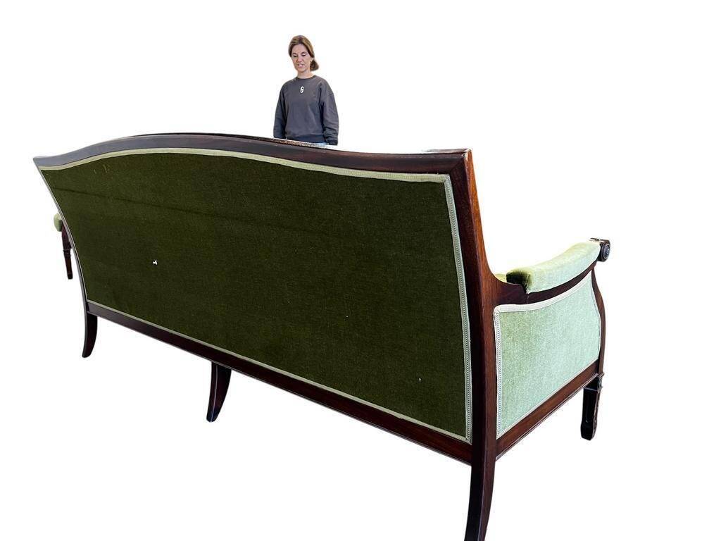 Canapé vintage vert mousse / chesterfield / canapé