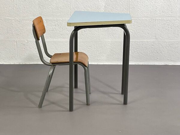 Ensemble bureau et chaise écolier Mullca