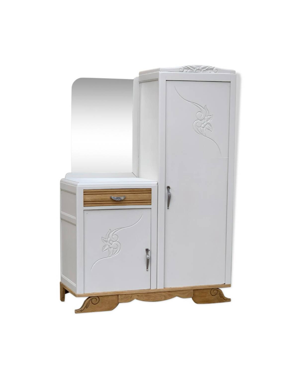 Asymmetrical Parisian Art Deco wardrobe 1930