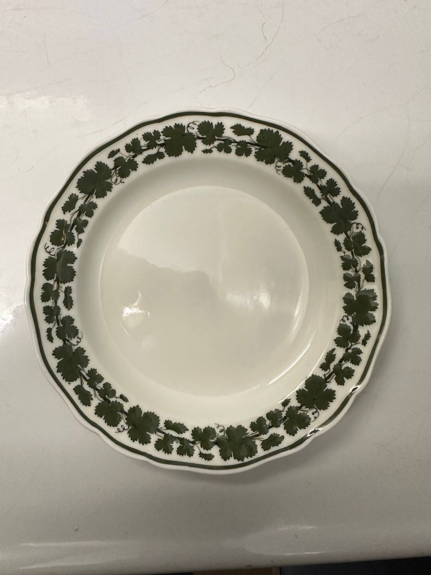 Meissen plate "Weinlaub"