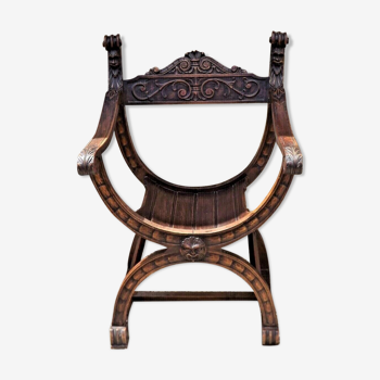 Fauteuil dagobert curule dur sculpté noyer tête de démon détail 3675