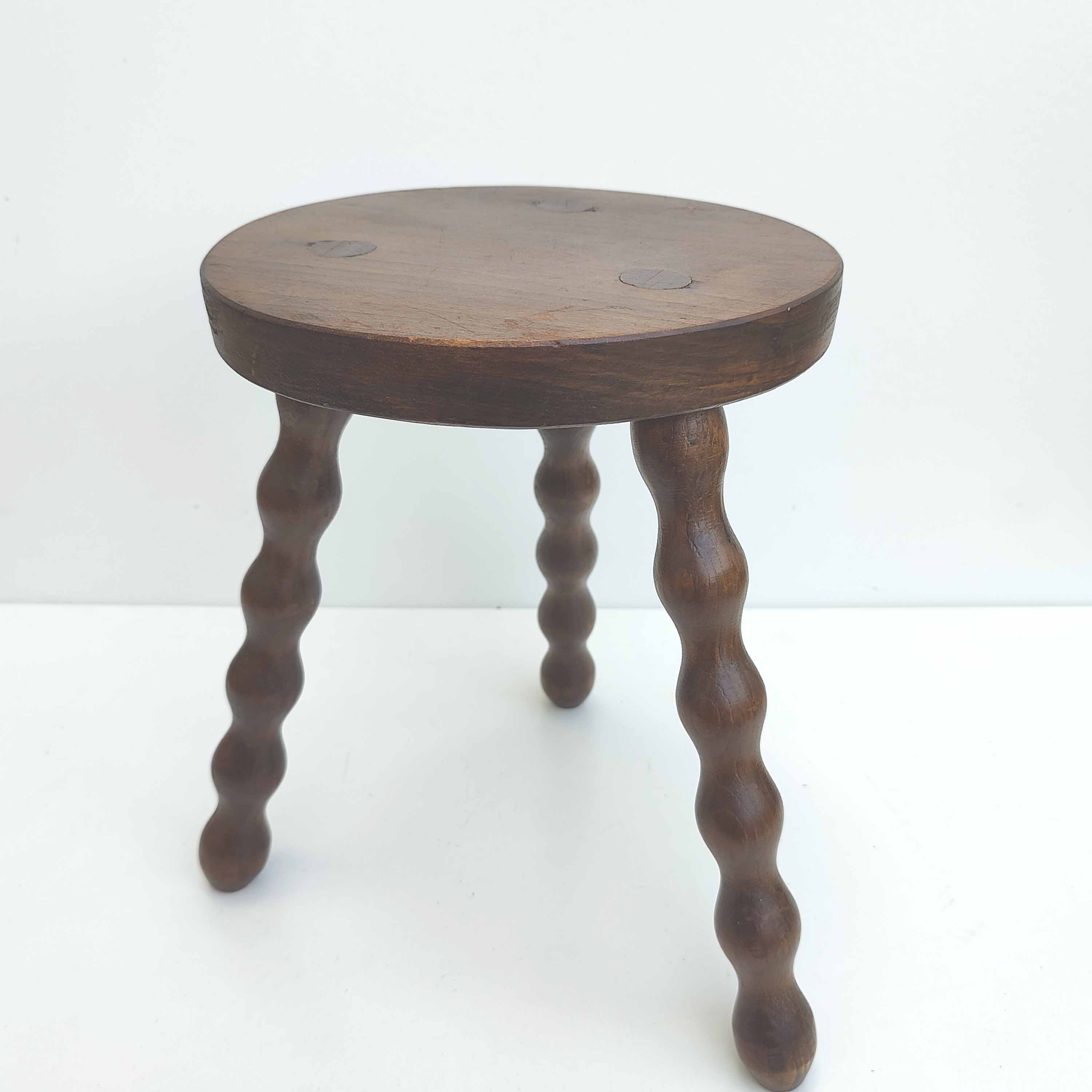 Vintage tripod stool in solid wood beaded feet