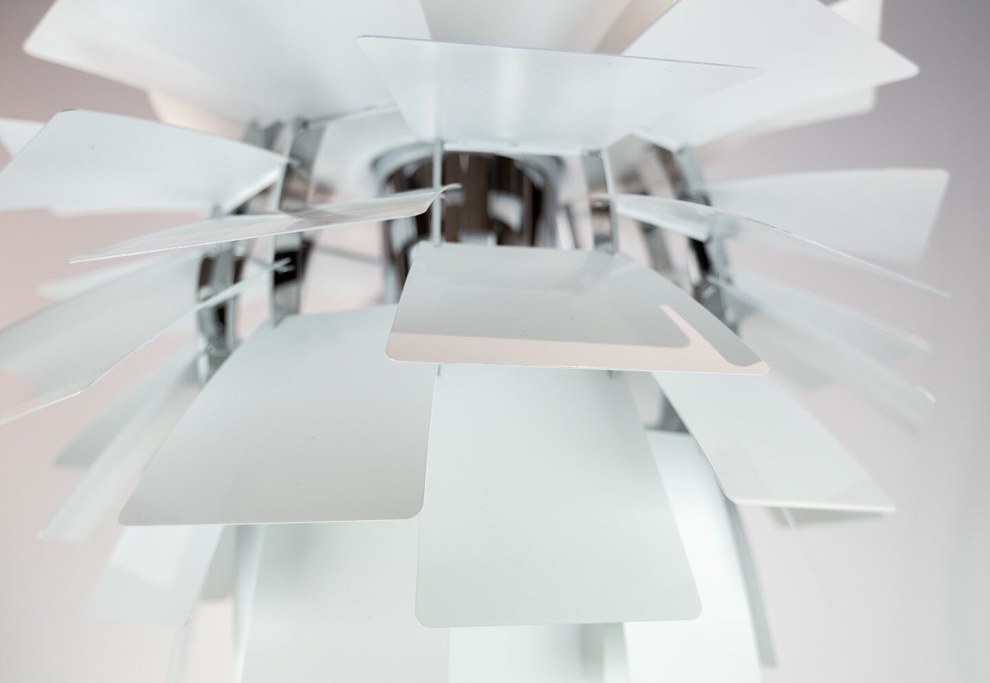 White artichoke, Ø48, designed by Poul Henningsen in 1958 and manufactured by Louis Poulsen.