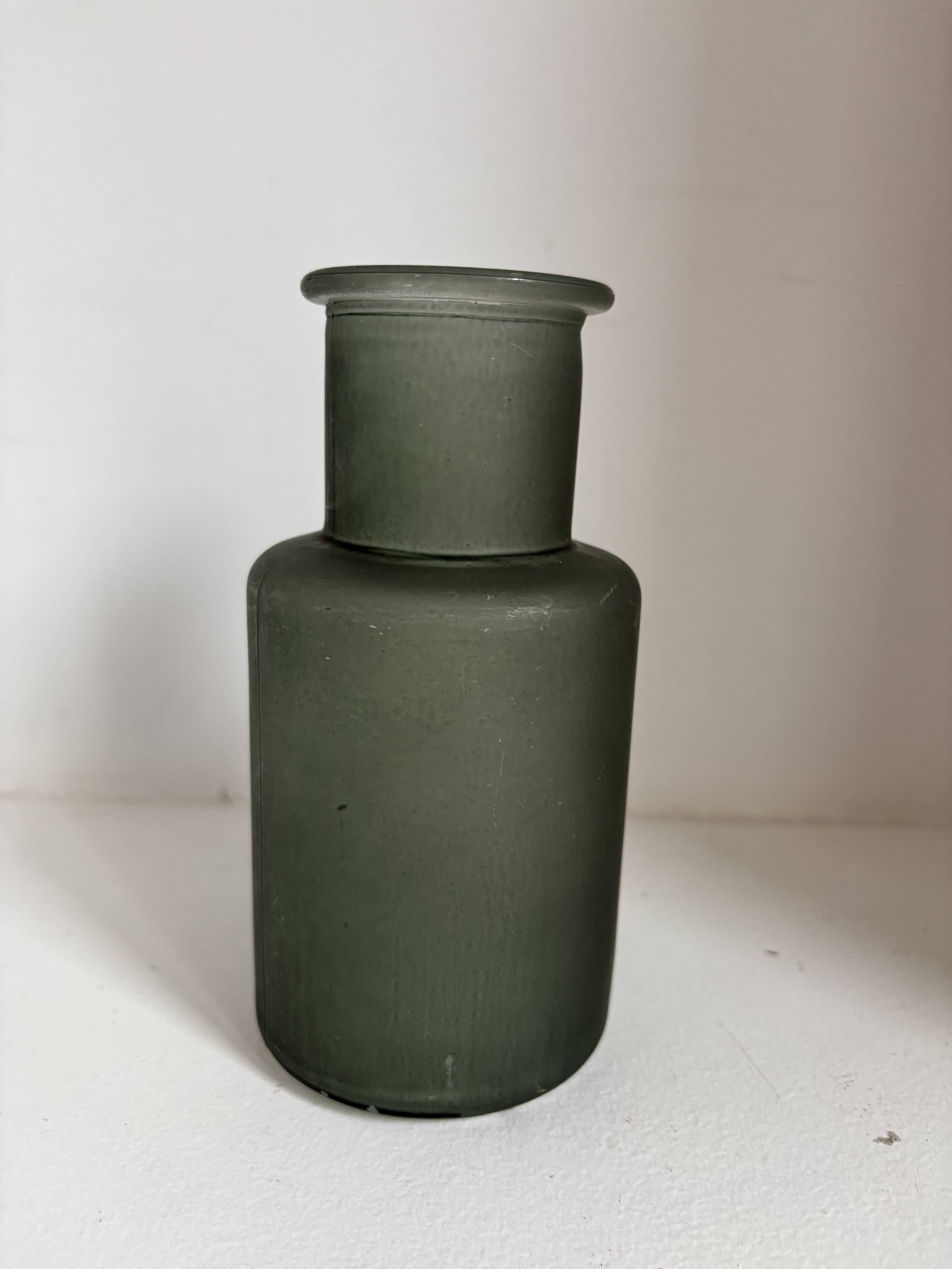 Set of 12 decorative items