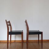Pair of Scandinavian chairs skaï/teak