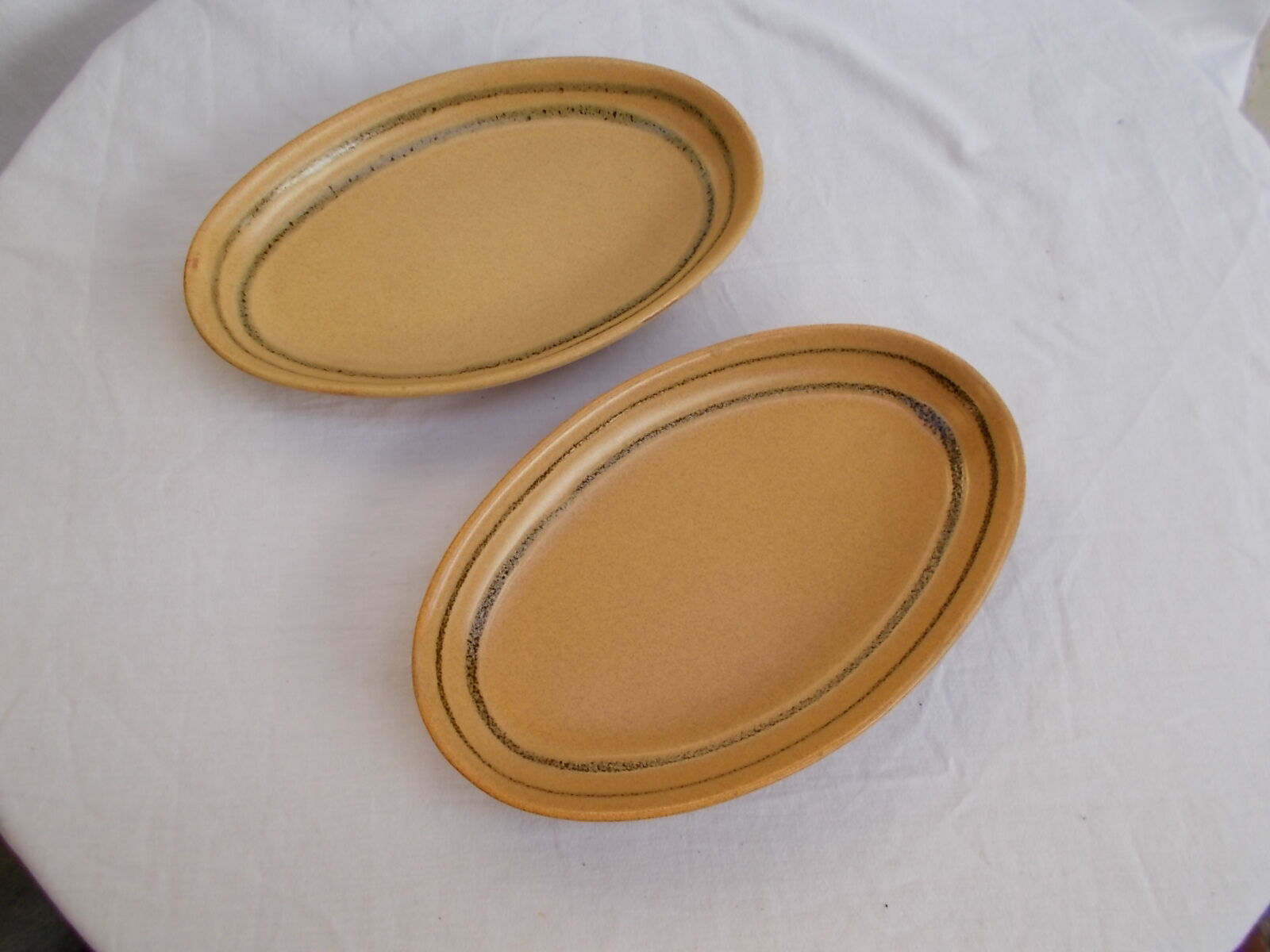 Lot of 2 Sarreguemines serving dishes.