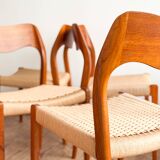 Lot de 8 chaises de salle à manger modèle 71 en teck par Niels O. Møller