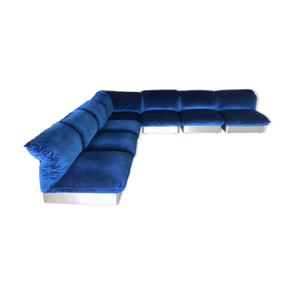Canapé modulable 7 places inox et velours bleu roy, France années 70