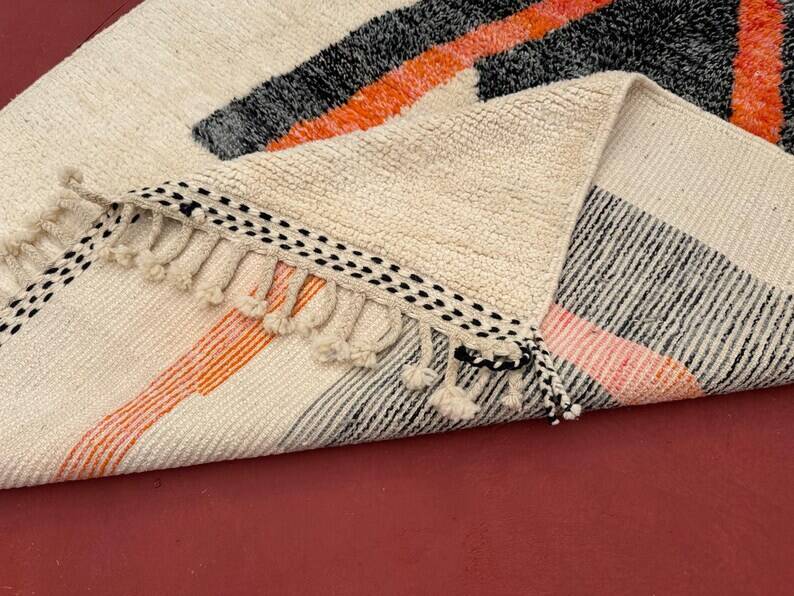 Handmade Moroccan Berber rug 250cm x 150cm