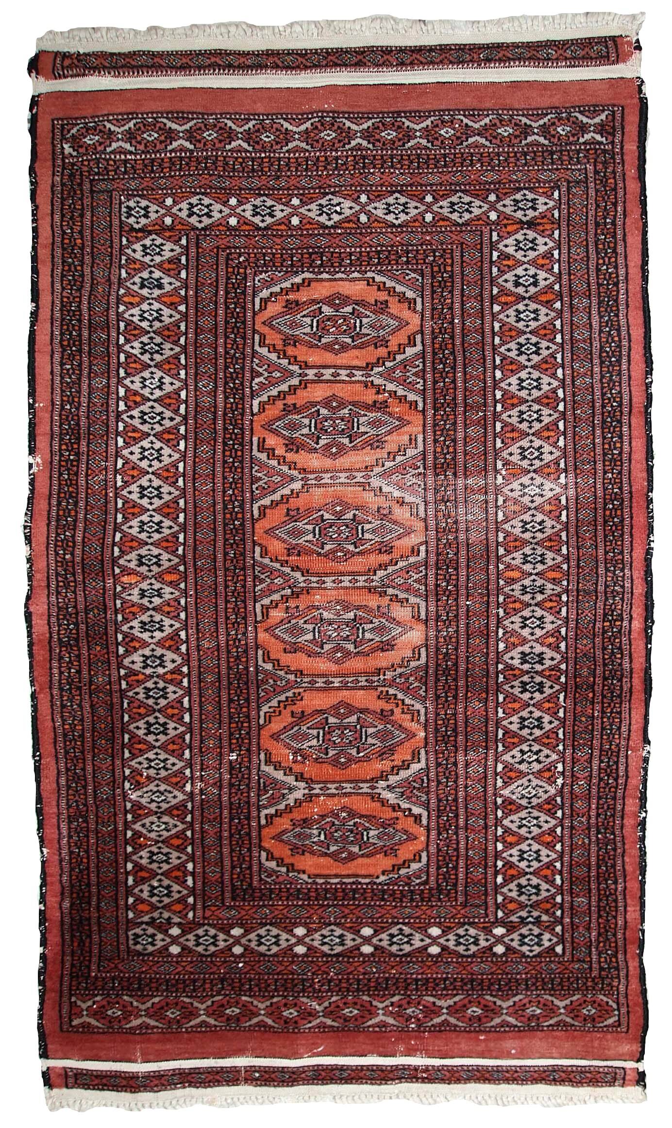 Tapis Vintage Bukhara en Laine, Années 1960, Authenticité et Tradition