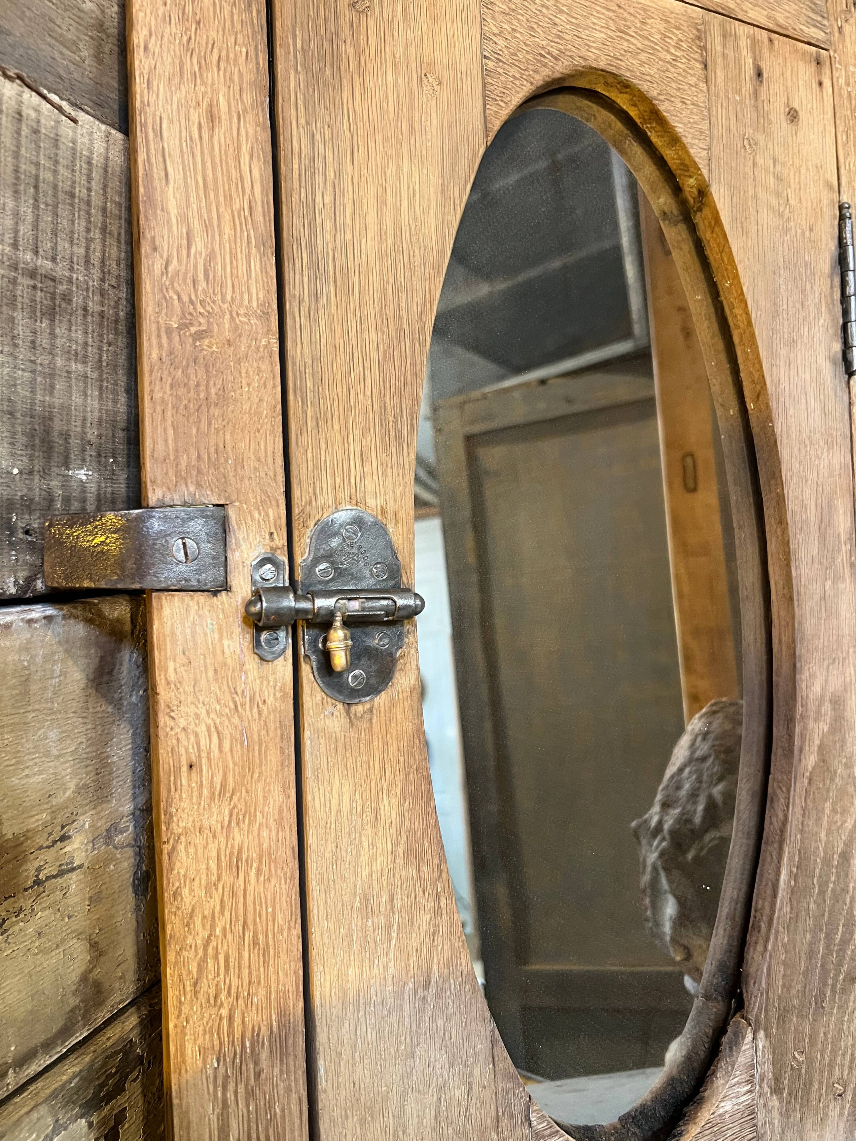 Bull's-eye mirror oak