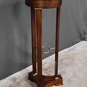 Mahogany side table, Directoire period – Early 19th century