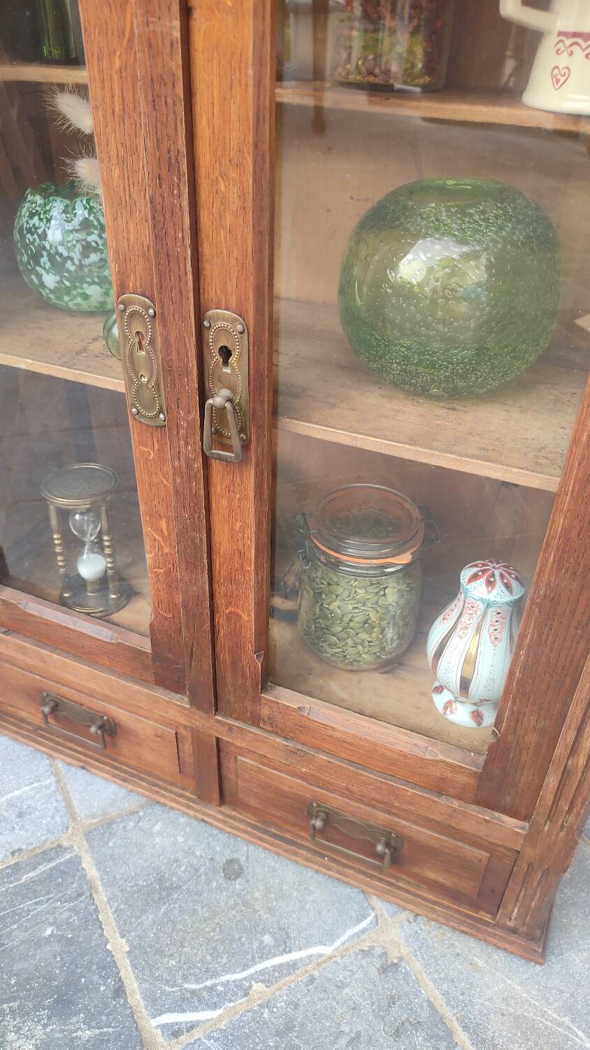 Petite armoire vitrée en chêne