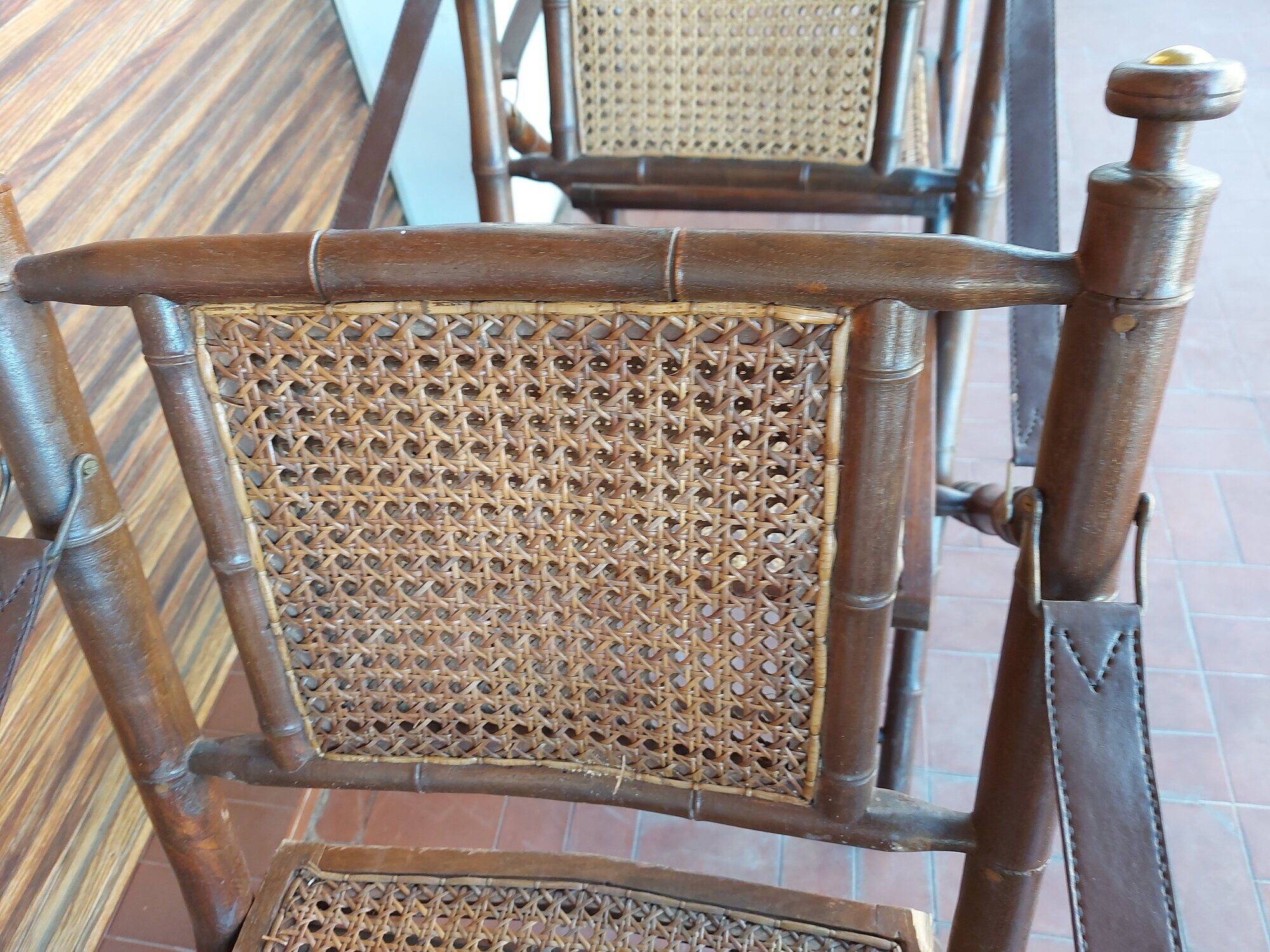 Set of 4 folding chairs old colonial style