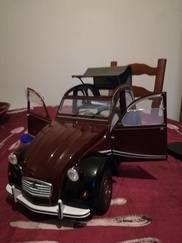 Citroen 2cv model 1/8
