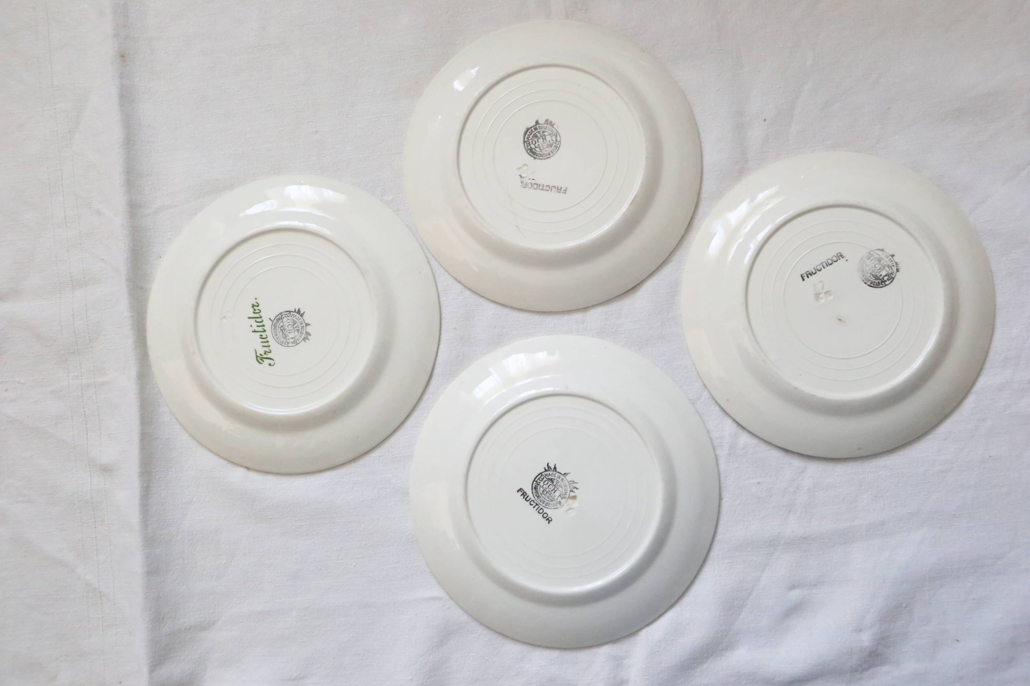 Set of 4 Boch dessert plates, Fructidor service, vintage