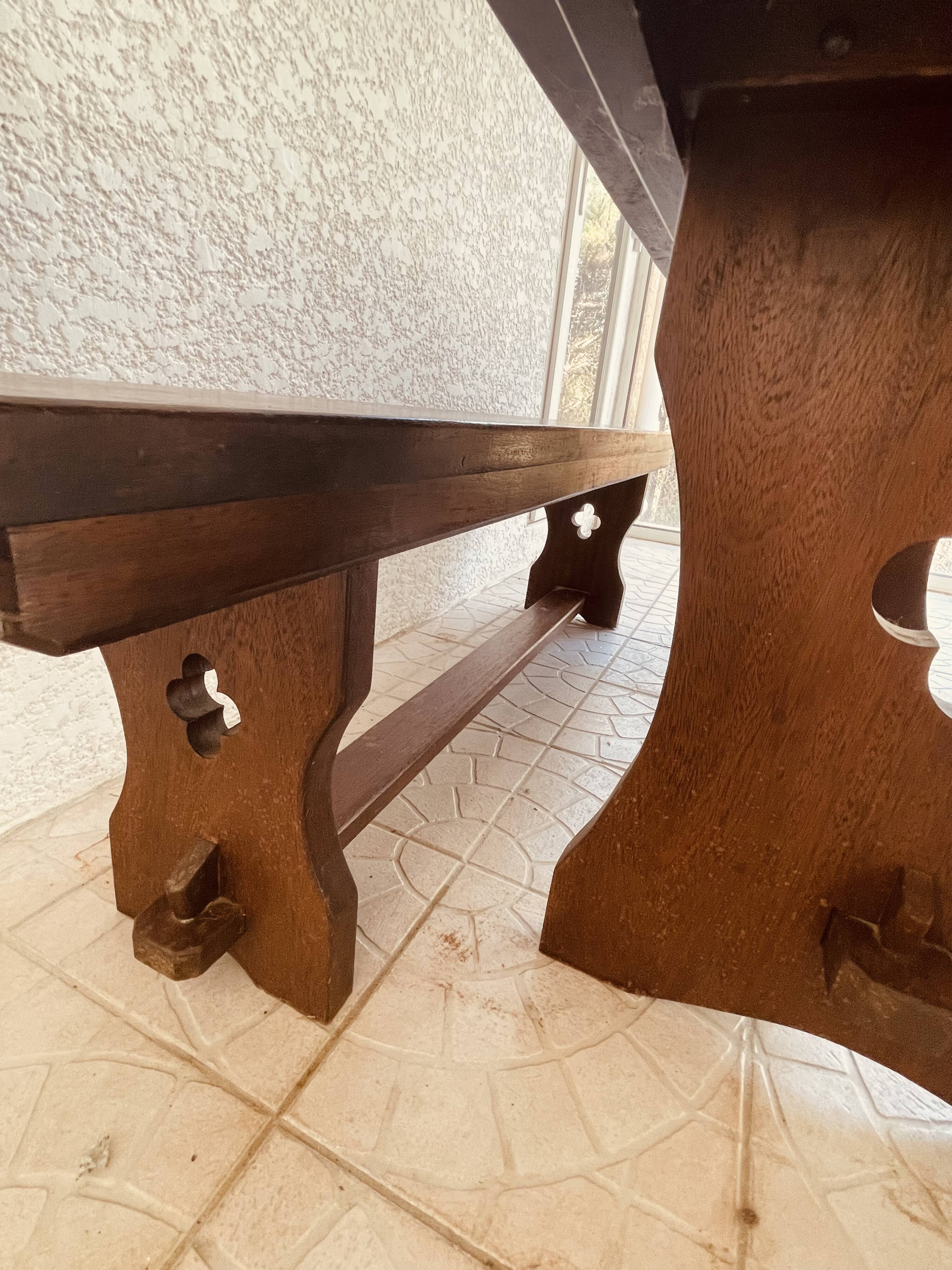 Table de Monastère Anglaise en Chêne Massif et ses 2 Bancs