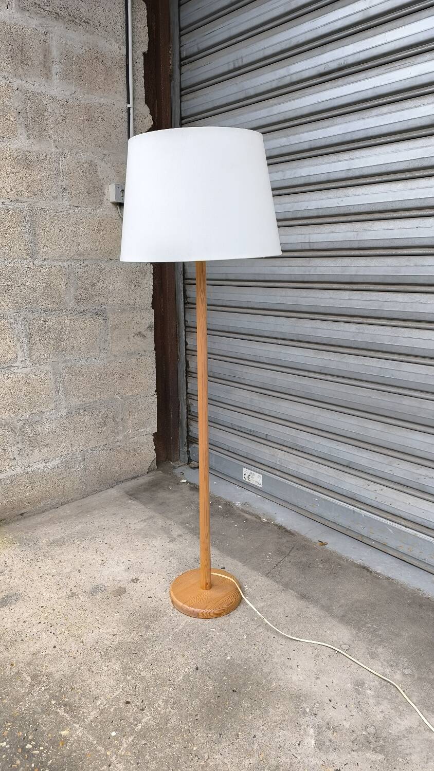 Solid pine floor lamp, Sweden 1970