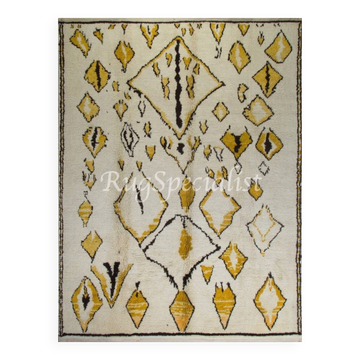 Nouveau tapis marocain contemporain noué à la main en laine naturelle. Options personnalisées disponibles.