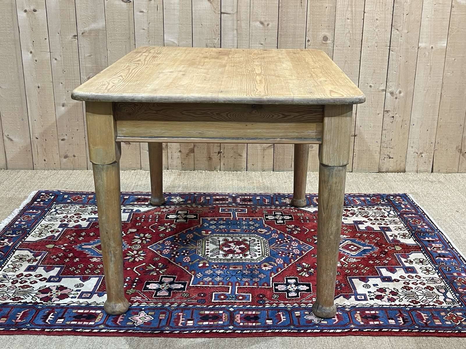 19th century English fir farmhouse table with one drawer