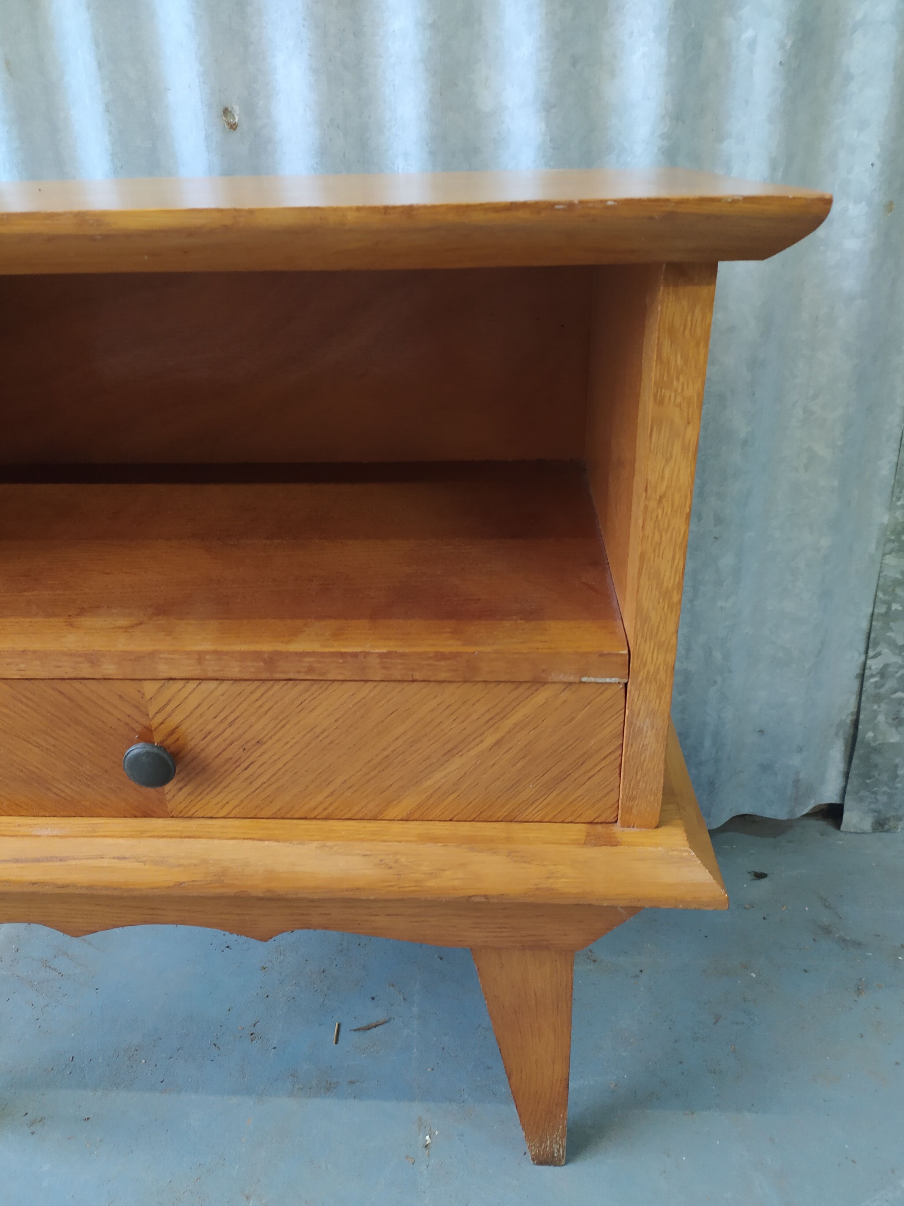 Vintage bedside feet compass