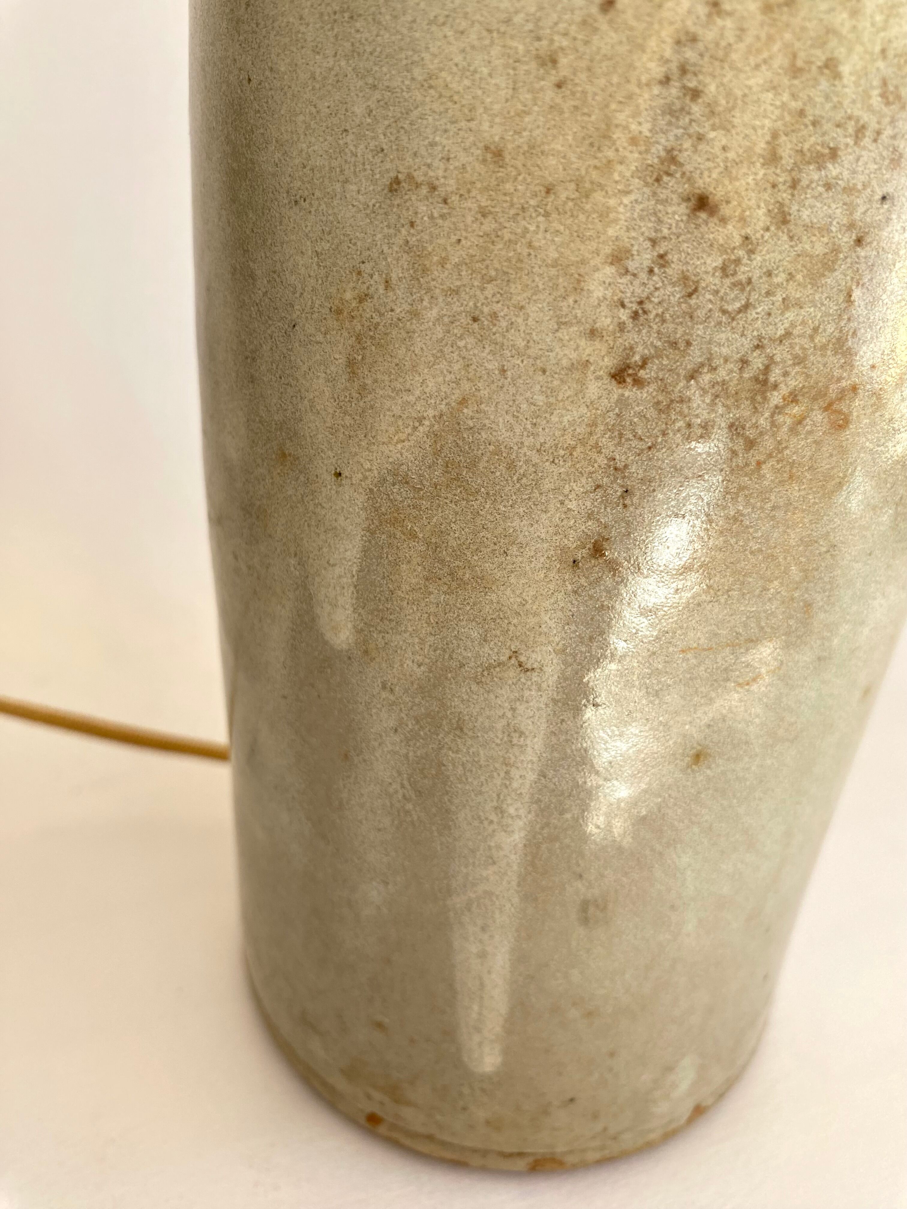 Ceramic lamp stand, fabric cable