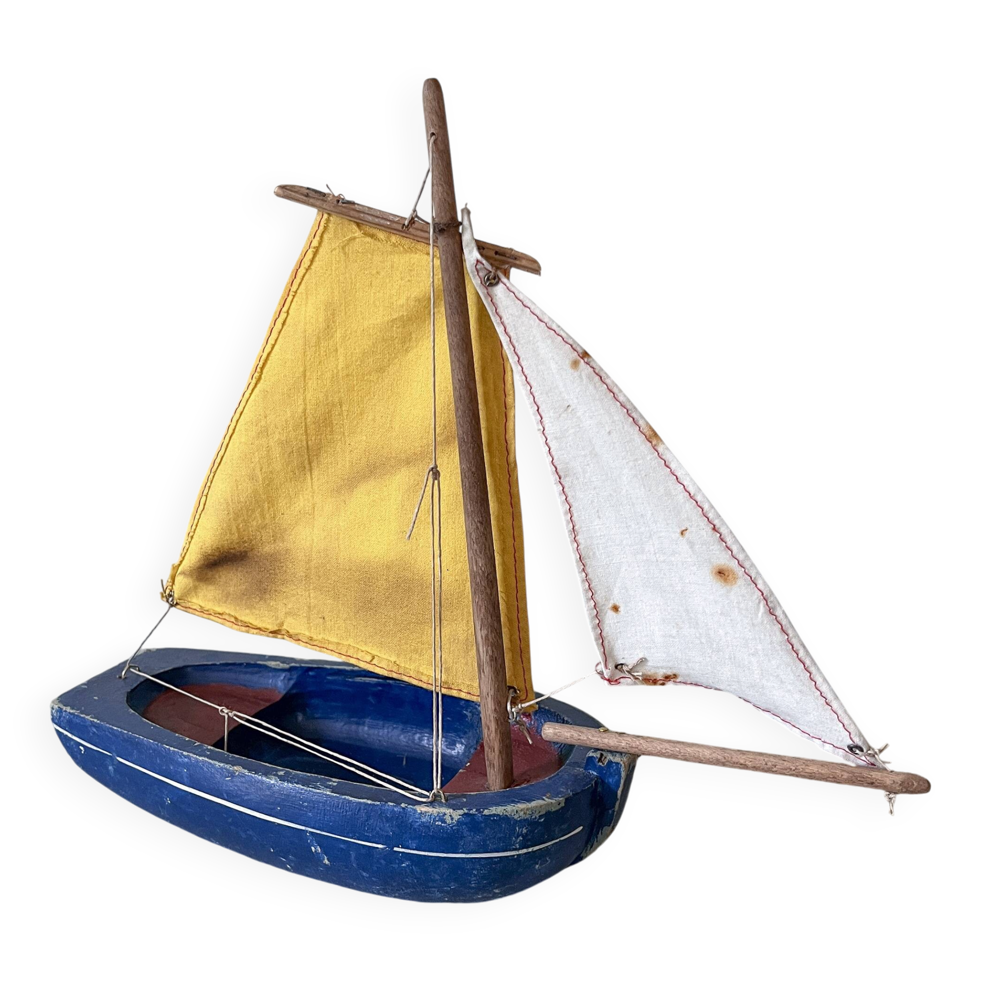 Basin sailing boat from the French brand Tirot, vintage toy.
