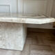 Table basse années 70-80 marqueterie de marbre tessellé -décor florale