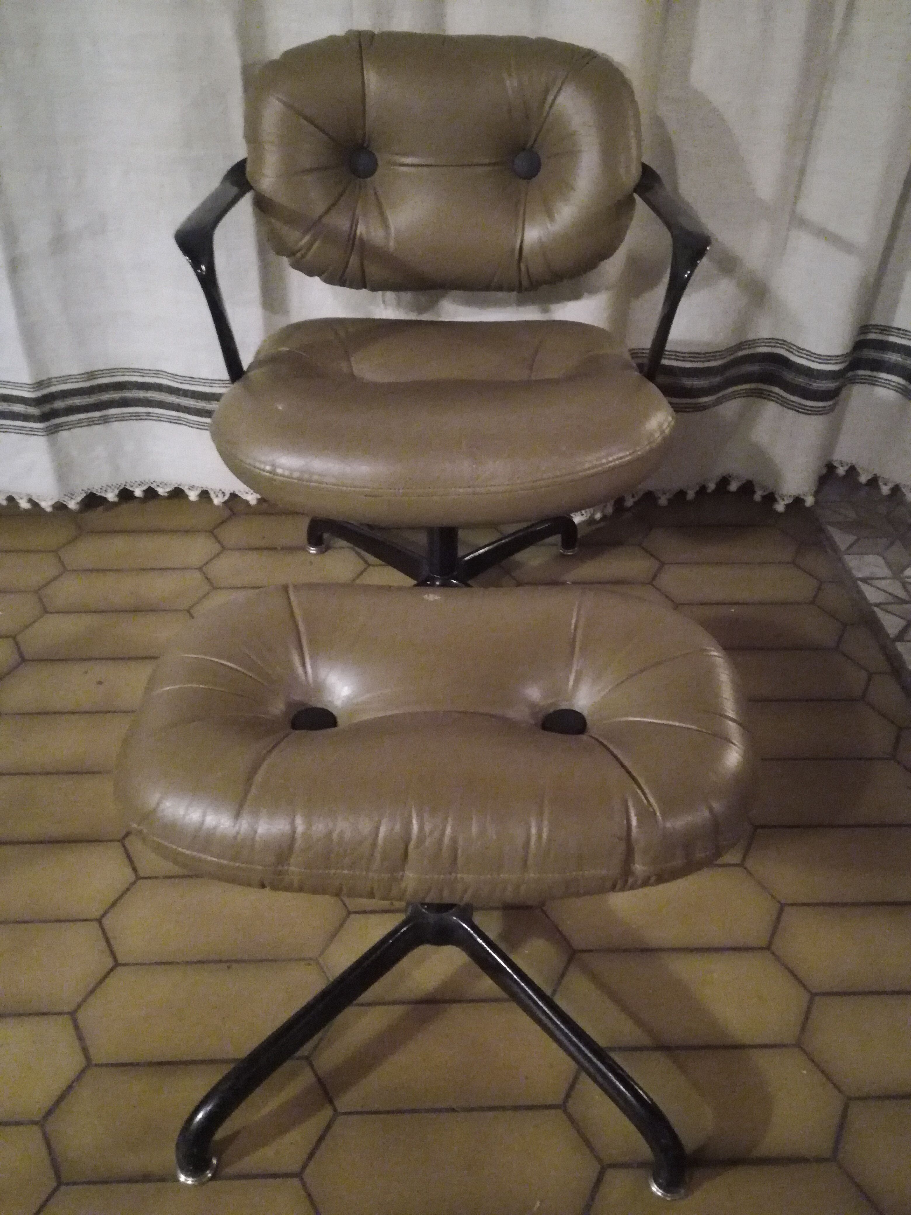 A.Morrison armchair and ottoman for Knoll New York 1973