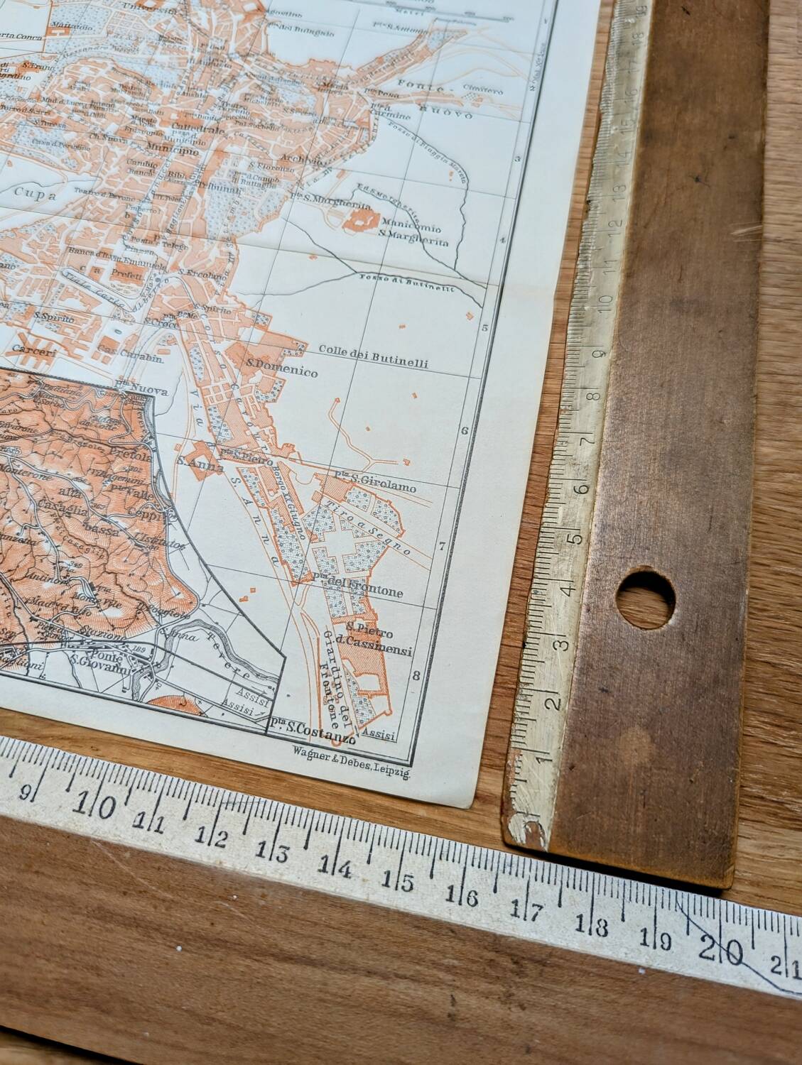 Imprimée en 1909, Pérouse, Italie.