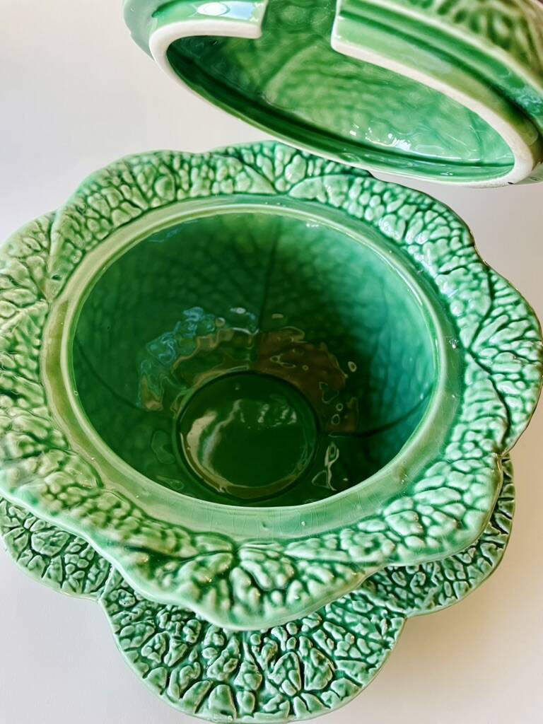 Vintage green soup tureen in majolica large model – Cabbage design – 1970s