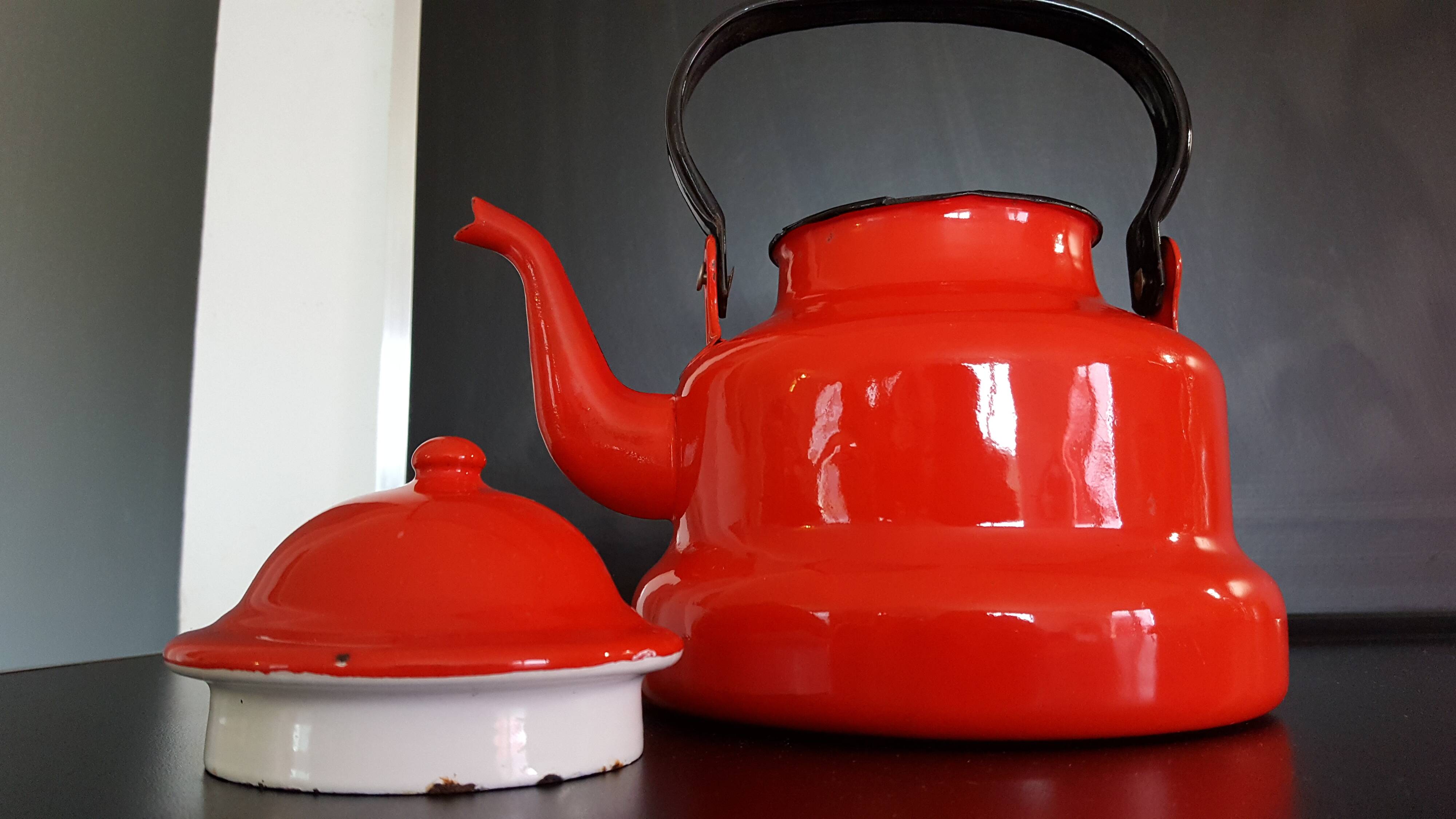 Red japy teapot
