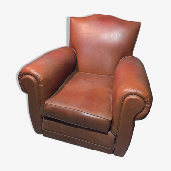 Club armchair moustache in brown leather