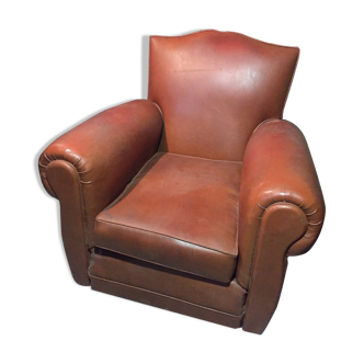 Club armchair moustache in brown leather