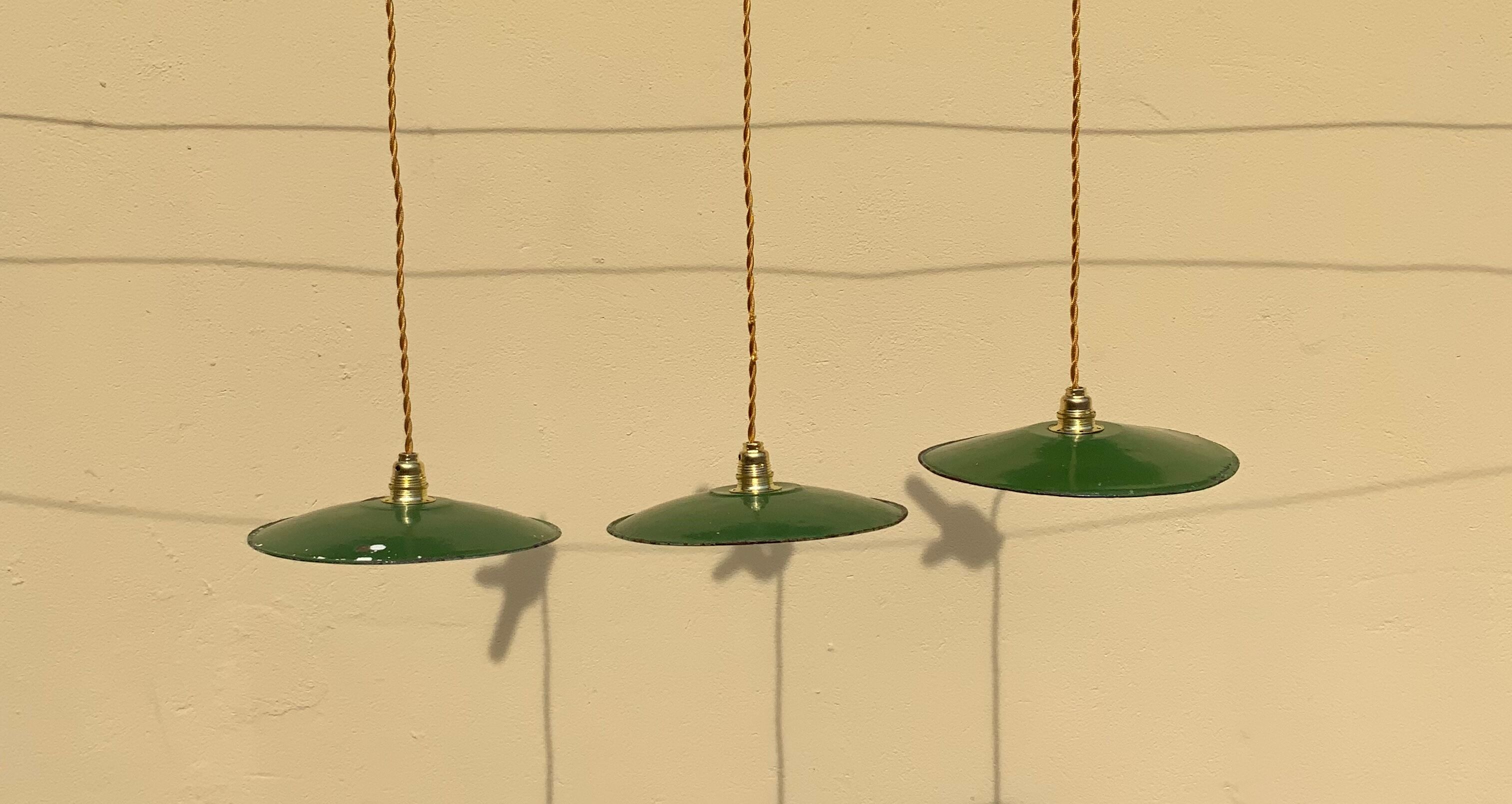 Three Suspensions enamelled sheet green and white golden threads brass socket