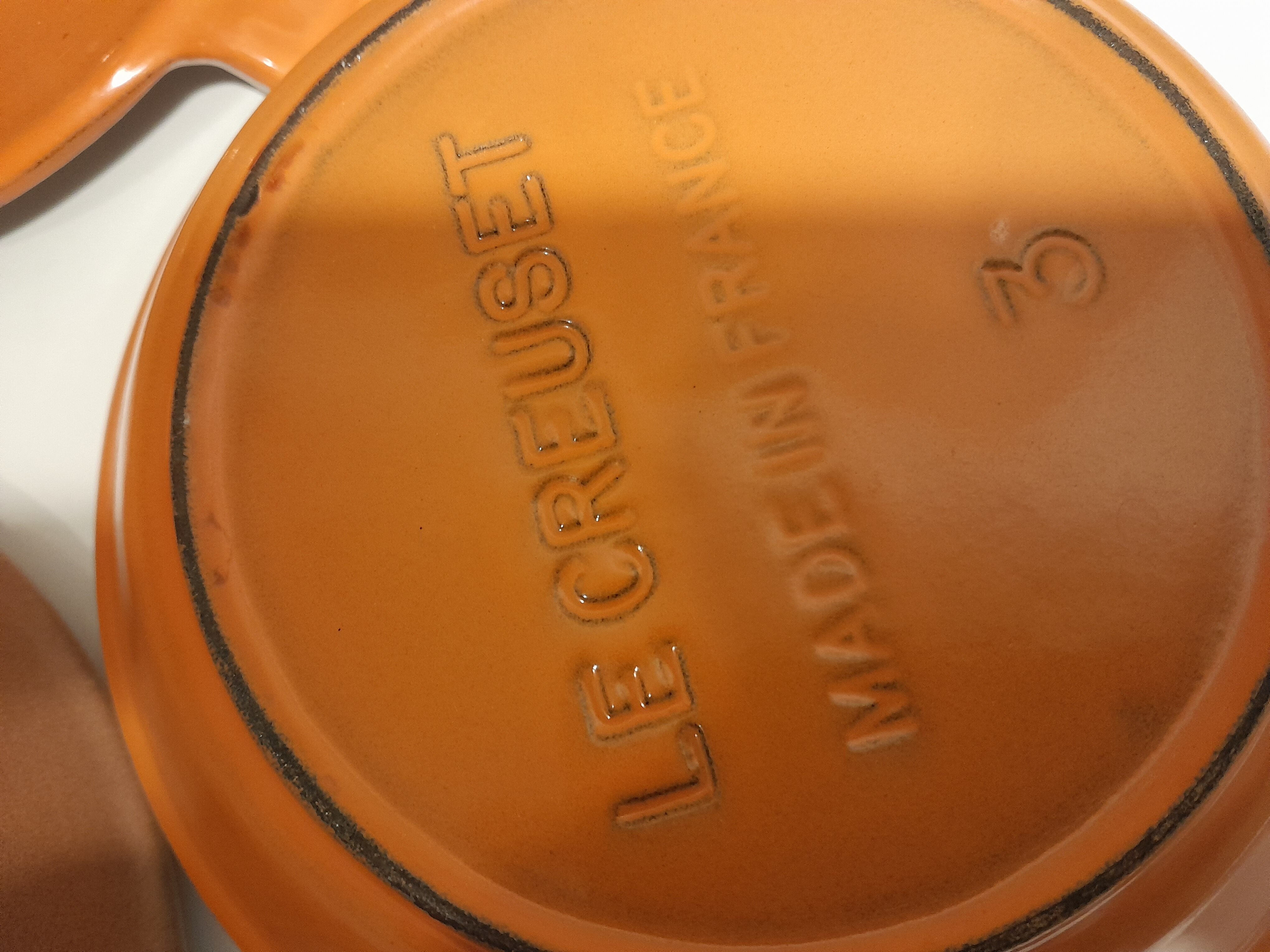 6 cast iron dishes Le Creuset