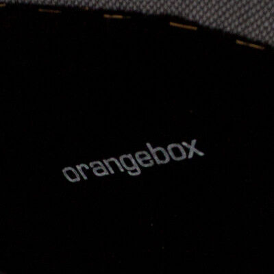 Fauteuil orangebox en tissu gris