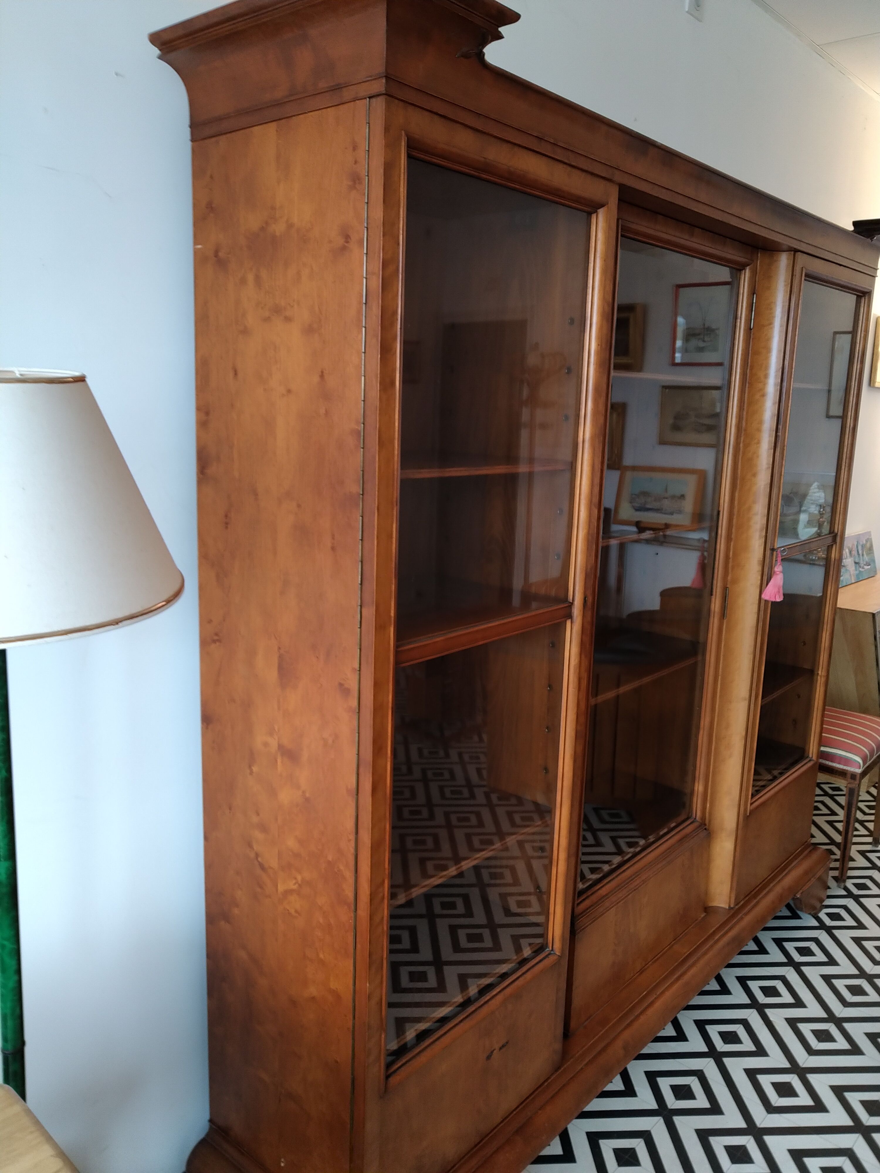 Bibliothèque vitrée