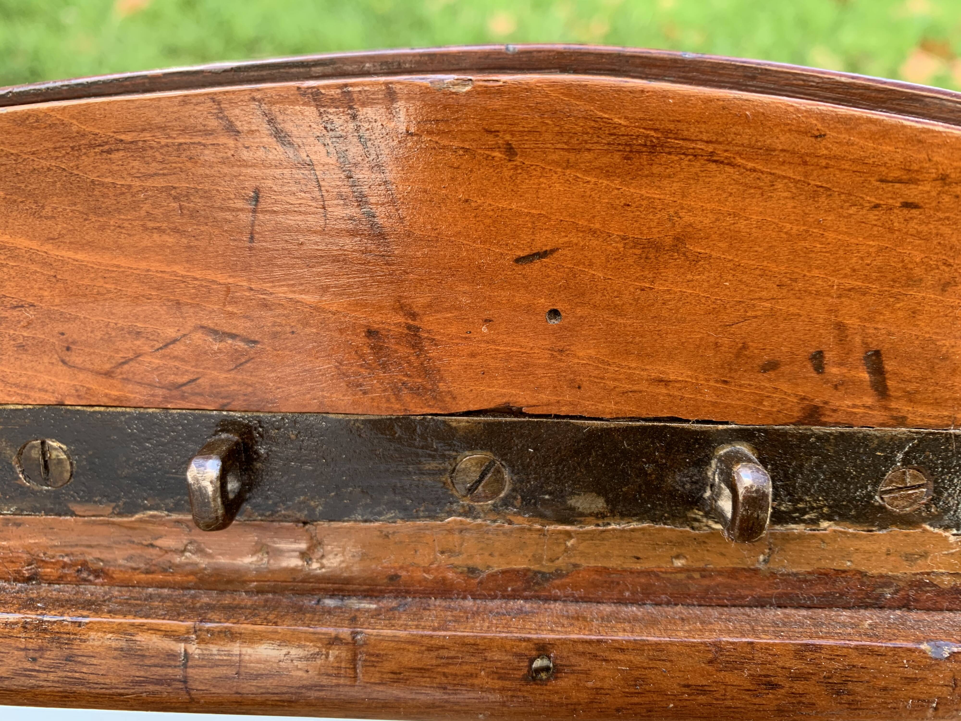 Hairdresser Louis XVI in marquetry and bronze